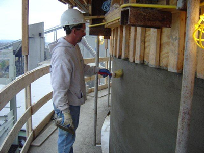 Slipform wall finishing